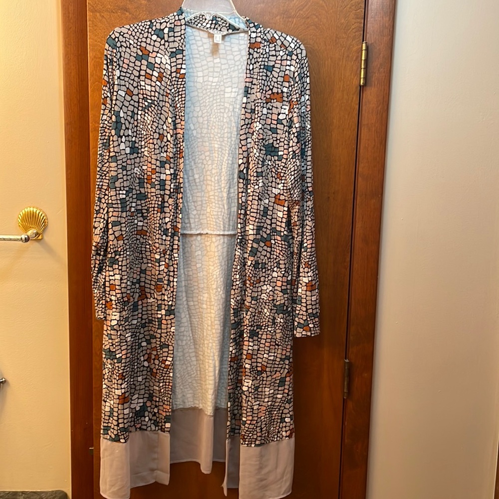 Logo by Lori Goldstein QVC lightweight cardigan size medium